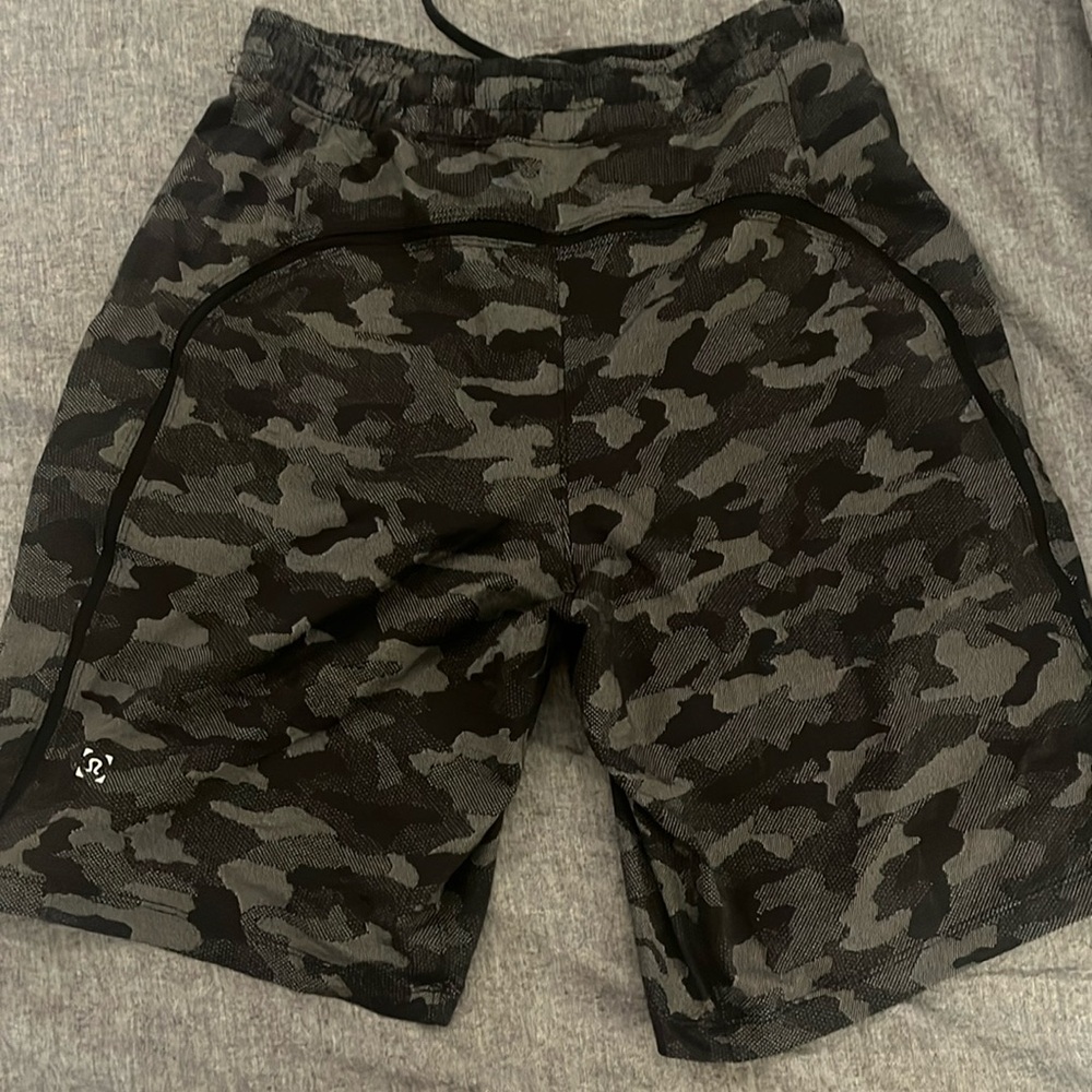 COPY - Lulu lemon men’s shorts sz S